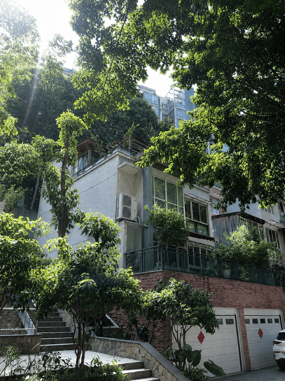 密云岛居岁月从容升级：小小岛老别墅加装蒂升悦行款电梯